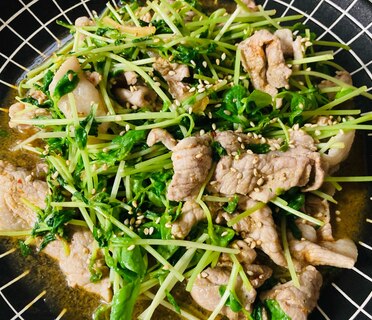 豆苗と豚肉の炒め物